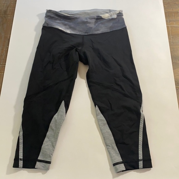 Lululemon cropped leggings‎ - Picture 1 of 10